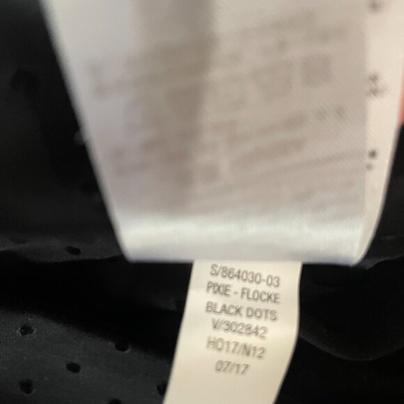 Old Navy Mid Rise Pixie Flock Black Dot Pants, Size 4 - Picture 3 of 7